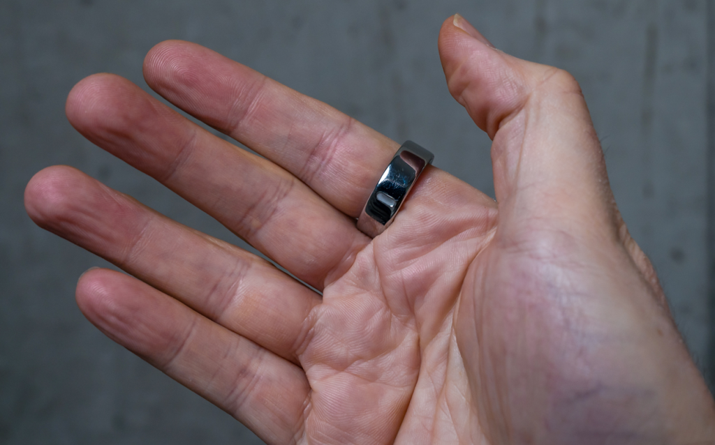 Sleep tracking insights provided by the Oura Ring 4 in the mobile app